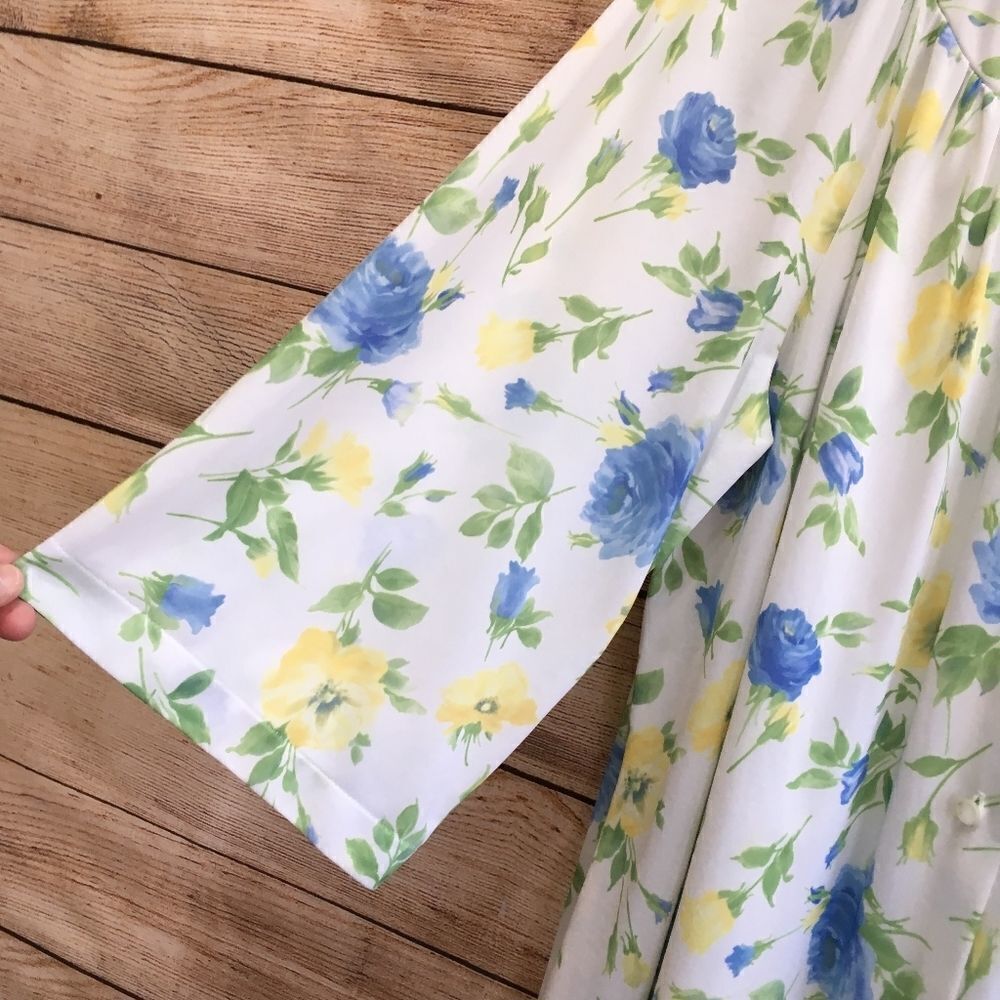 ‎VINTAGE SHADOWLINE FLORAL PRINT ROBE - Picture 4 of 9